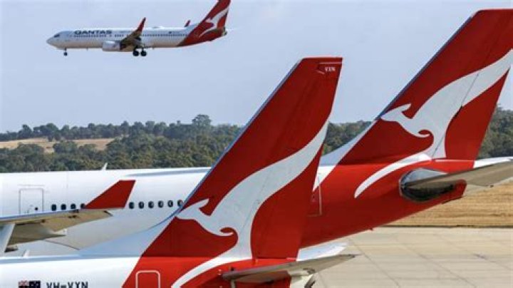 Albanese: JobKeeper needed better provision as questions rage over Qantas