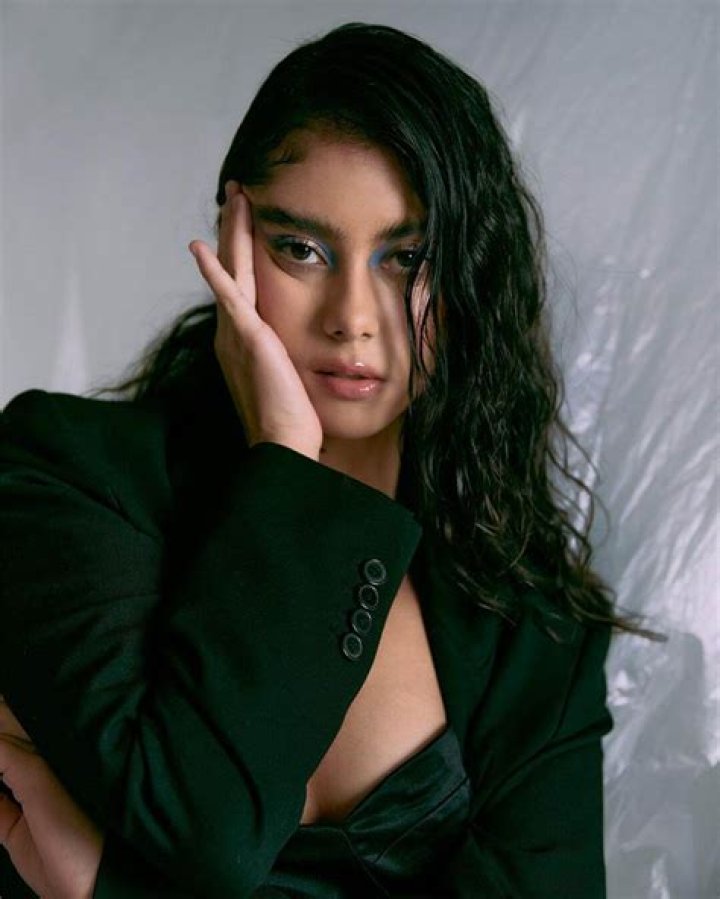 Renata Vaca Biography